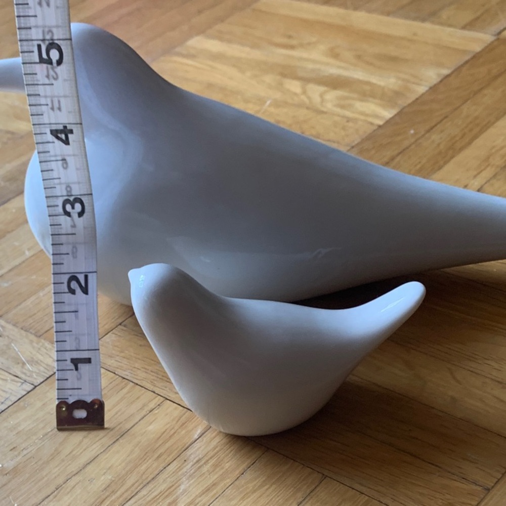 Set of (2) White Ceramic Bird Figurines - Picture 4 of 6